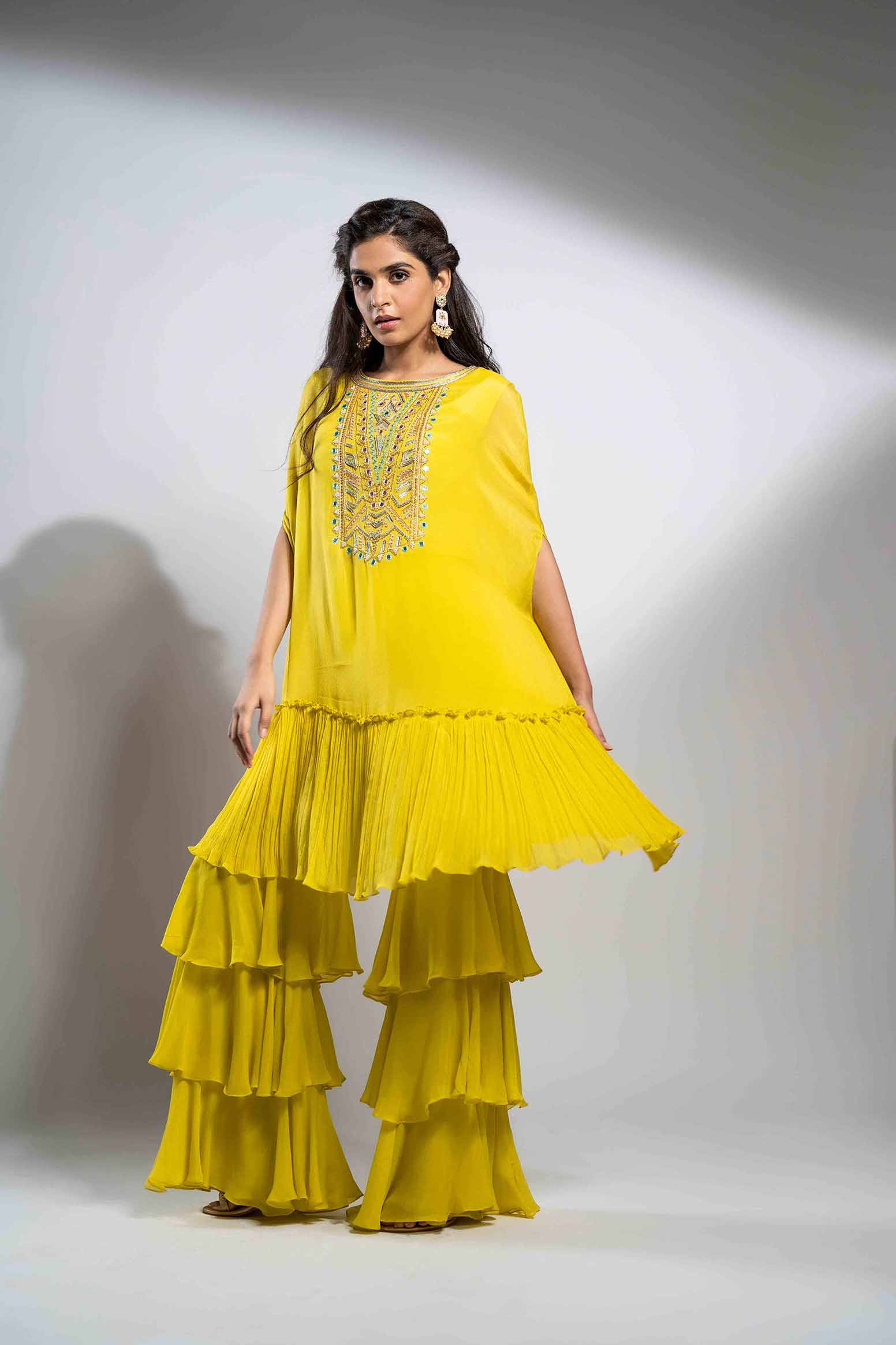 Olive yellow kaftan with cutout sleeves set.